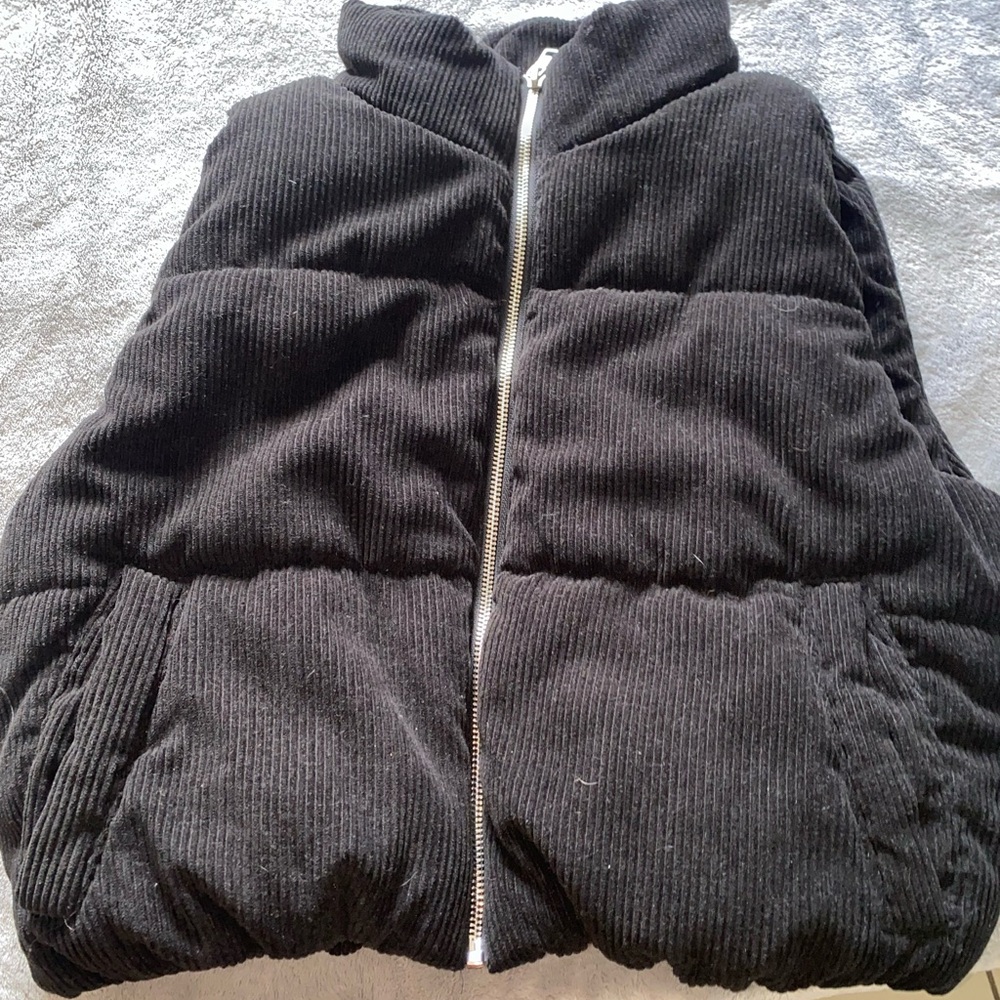 Black Puffer Vest with Zipper